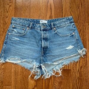 Zara Denim Shorts Size 30 (US 10)